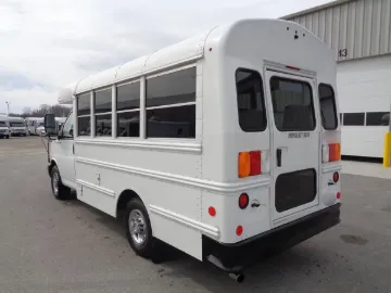 Picture of 2019 Chevrolet Thomas Shuttle Bus