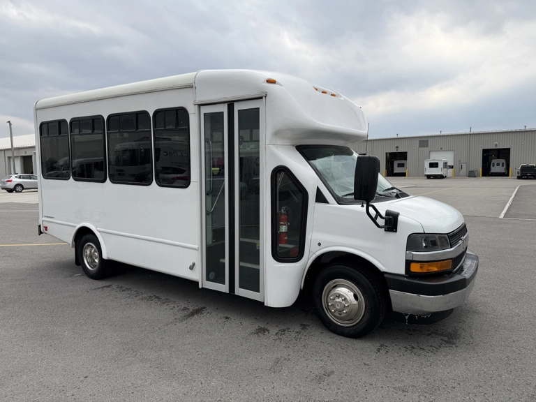 Picture of 2023 Chevrolet Express 3500 Starcraft Shuttle Bus