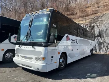 2004 Prevost H345 56P Coach