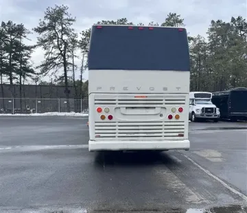 2009 Prevost H345 56P Coach