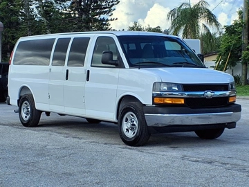 Picture of 2018 Chevrolet Express Passenger Van