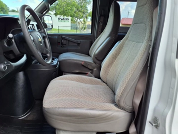 Picture of 2018 Chevrolet Express Passenger Van