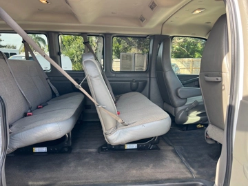 Picture of 2018 Chevrolet Express Passenger Van