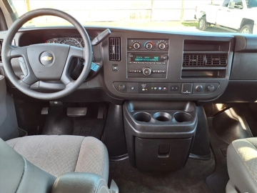 Picture of 2019 Chevrolet Express Passenger Van