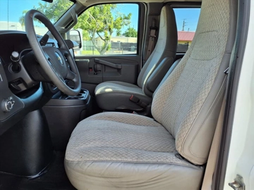 Picture of 2019 Chevrolet Express Passenger Van