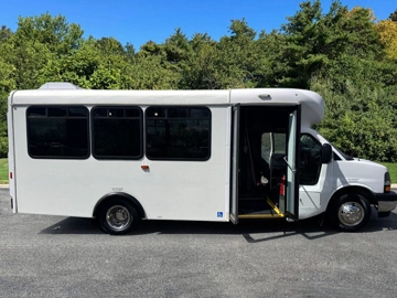 Picture of 2017 Chevrolet Express 4500 Arboc ADA Shuttle Bus