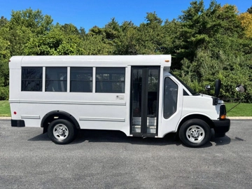 Picture of 2017 Chevrolet Express Micro Bird MFSAB