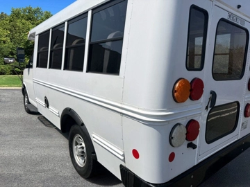 Picture of 2017 Chevrolet Express Micro Bird MFSAB