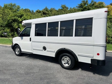 Picture of 2017 Chevrolet Express Micro Bird MFSAB
