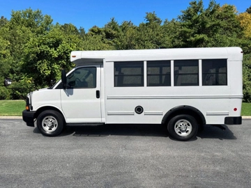 Picture of 2017 Chevrolet Express Micro Bird MFSAB