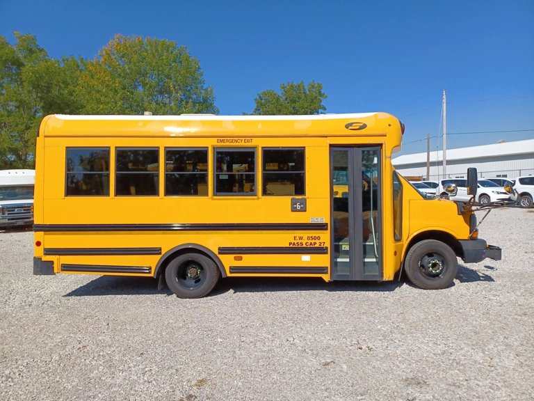 Picture of 2015 Chevrolet Starcraft School Bus