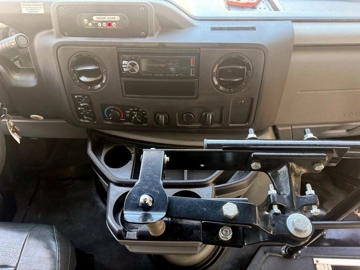 Picture of 2015 Ford E-450 Non-CDL ADA Shuttle Bus