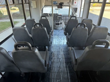 Picture of 2015 Ford E-450 Non-CDL ADA Shuttle Bus