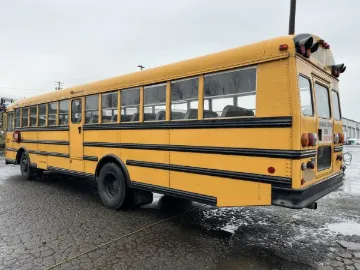 Picture of 2004 Thomas Saf-T-Liner MVP School Bus