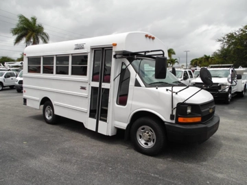 Picture of 2007 Chevrolet Express Thomas Shuttle Bus
