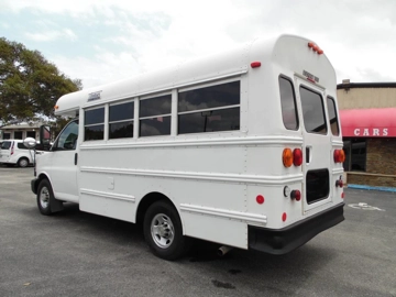Picture of 2007 Chevrolet Express Thomas Shuttle Bus