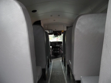 Picture of 2007 Chevrolet Express Thomas Shuttle Bus