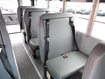 Picture of 2007 Chevrolet Express Thomas Shuttle Bus