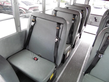 Picture of 2007 Chevrolet Express Thomas Shuttle Bus