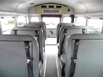 Picture of 2007 Chevrolet Express Thomas Shuttle Bus