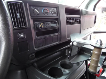 Picture of 2007 Chevrolet Express Thomas Shuttle Bus