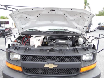 Picture of 2007 Chevrolet Express Thomas Shuttle Bus