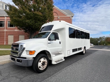 Picture of 2011 Ford F-650 Super Duty Shuttle Bus