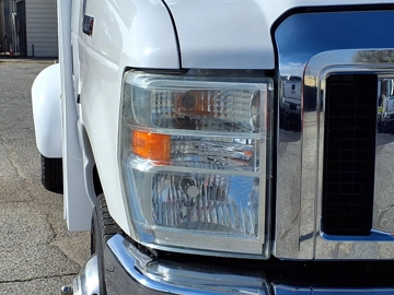 Picture of 2016 Ford E350 Cutaway Shuttle Bus