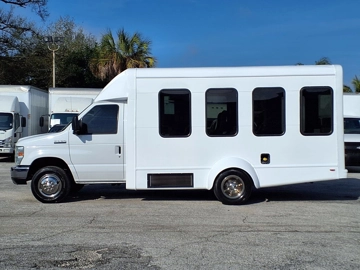 Picture of 2016 Ford E350 Cutaway Shuttle Bus