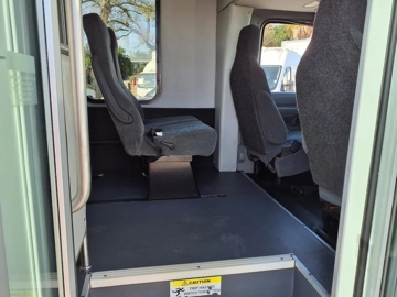 Picture of 2016 Ford E350 Cutaway Shuttle Bus
