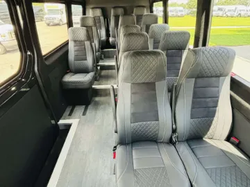2025 L.A. West Sprinter 14P