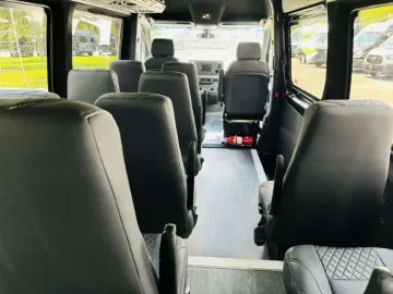 2025 L.A. West Sprinter 14P