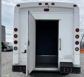 2017 Ford F650 Glaval 37P