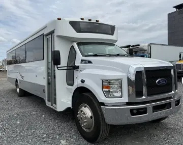 2017 Ford F650 Glaval 37P