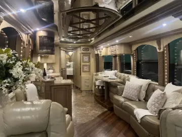 2004 Prevost XLII Liberty Coach 