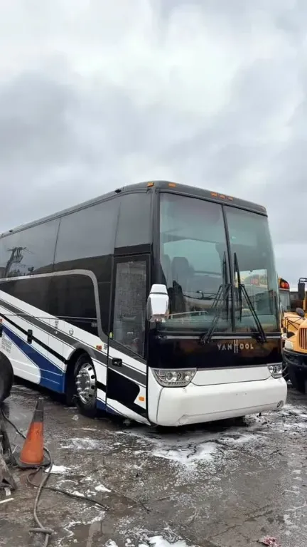 2015 Van Hool Coach Bus