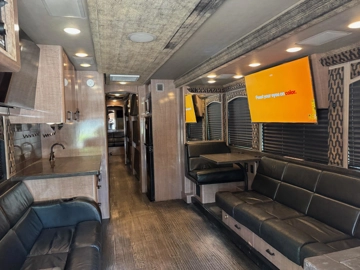 Picture of 2009 Prevost XLII Motorcoach