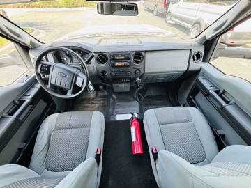 Picture of 2014 Grech GM33 29P Lux Shuttle