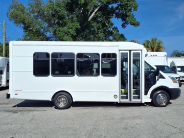Picture of 2019 Ford T350HD 13P Shuttle