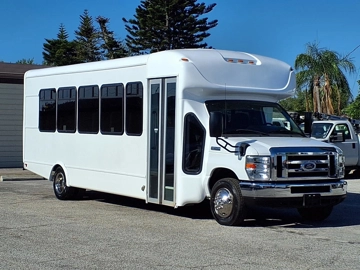 Picture of 2017 Ford E-Series Shuttle Bus