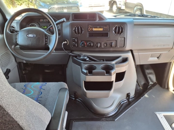 Picture of 2017 Ford E-Series Shuttle Bus