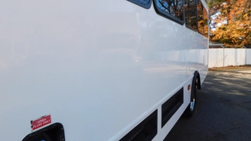 Picture of 2017 Ford F-550 Shuttle Bus