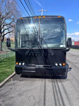 2005 Prevost X3-45 55P Coach