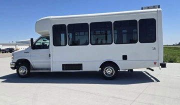 Picture of 2016 Ford E450 Senator Shuttle Bus