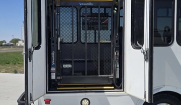Picture of 2016 Ford E450 Senator Shuttle Bus