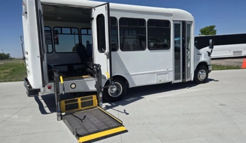 Picture of 2016 Ford E450 Senator Shuttle Bus