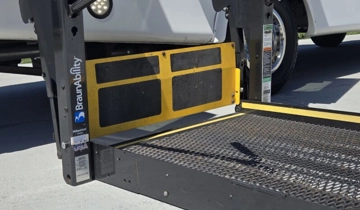Picture of 2016 Ford E450 Senator Shuttle Bus