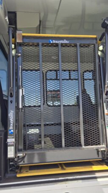 Picture of 2016 Ford E450 Senator Shuttle Bus
