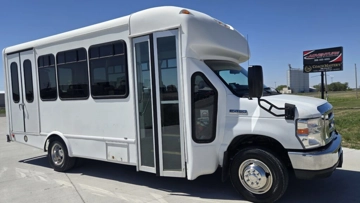 Picture of 2016 Ford E450 Senator Shuttle Bus