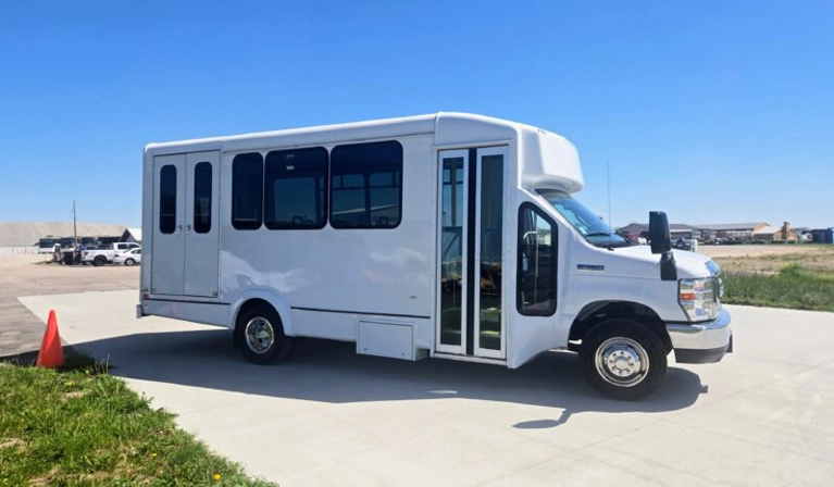 Picture of 2019 Ford E-450 Shuttle Bus